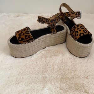 👡 Schutz Vanderlita Wedge Sandal Leopard Ponyhair